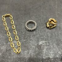 K18のブレスレット、エルメスのリング、ディオールのイヤリング