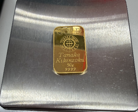 K24金の田中貴金属の50グラムのインゴット